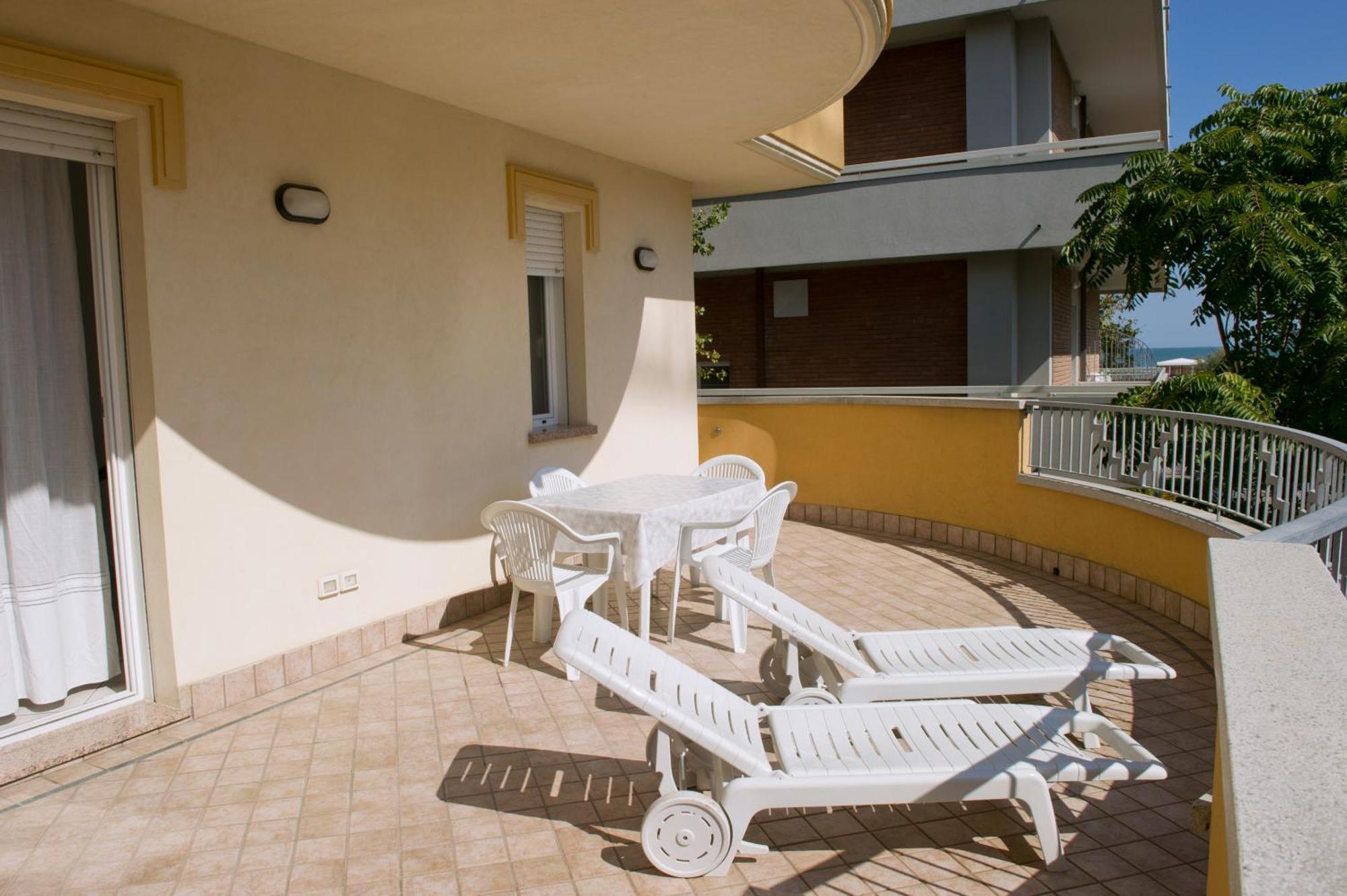 דירות ריצ'יונה Residenza Raggio מראה חיצוני תמונה
