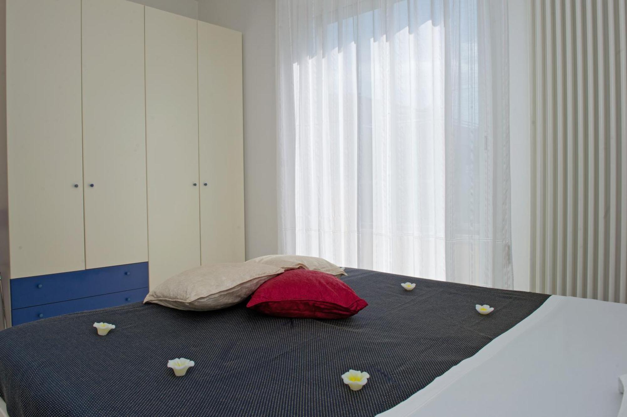 דירות ריצ'יונה Residenza Raggio מראה חיצוני תמונה